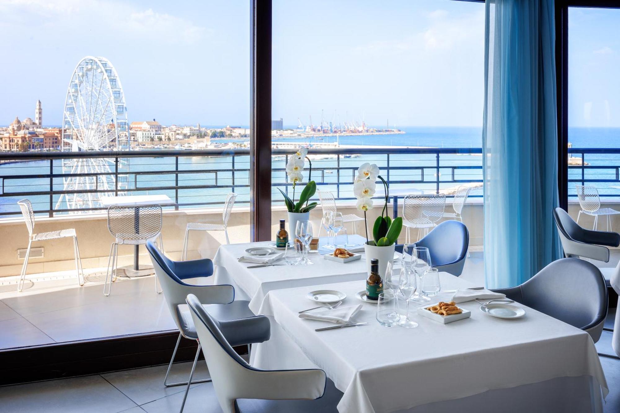 ไอเอช โฮเทล บาริ กรันเด อัลแบร์โก เดลเล นาซิโอนี Hotel บารี ภายนอก รูปภาพ Restaurant