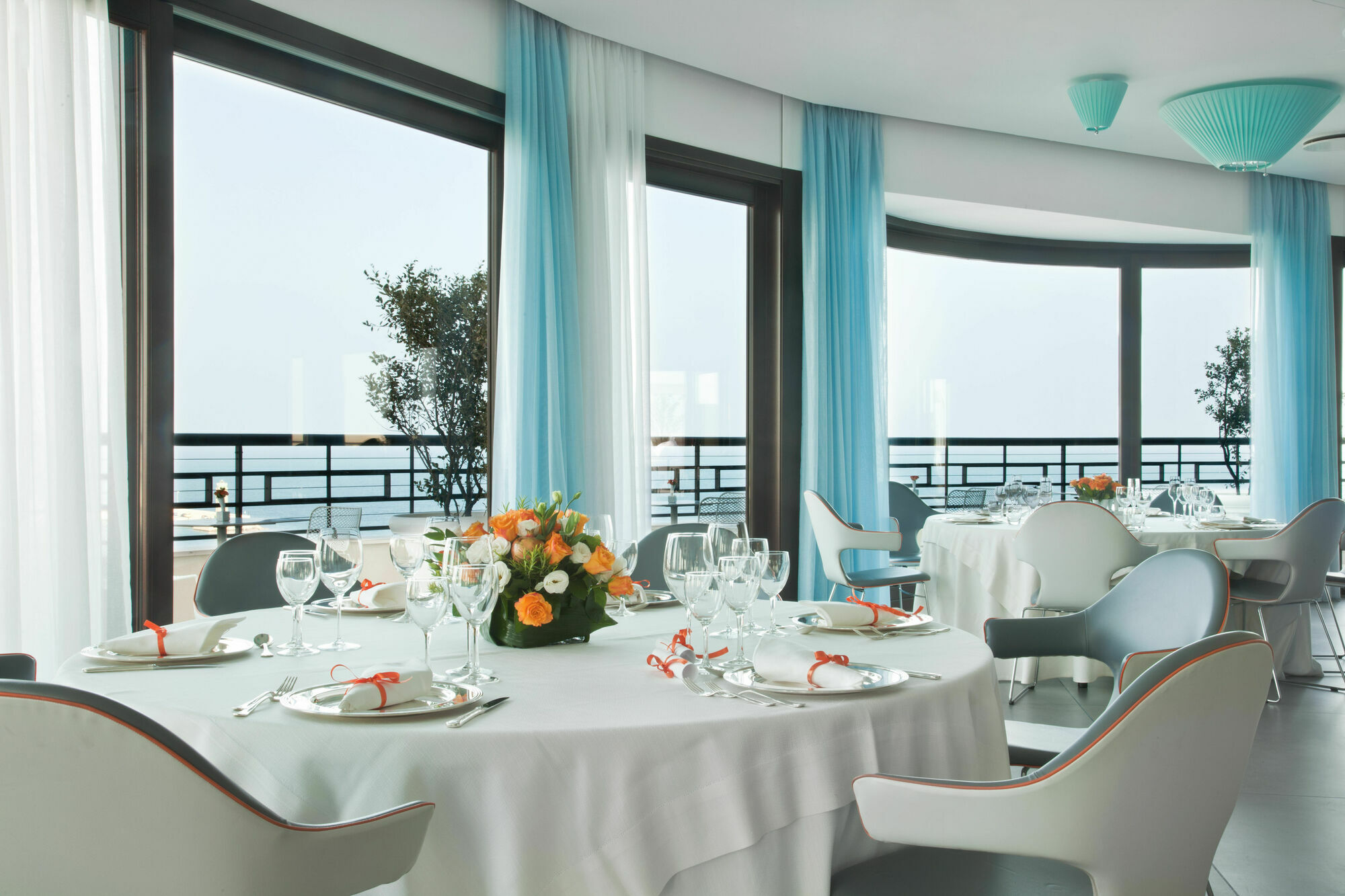 ไอเอช โฮเทล บาริ กรันเด อัลแบร์โก เดลเล นาซิโอนี Hotel บารี ภายนอก รูปภาพ Restaurant